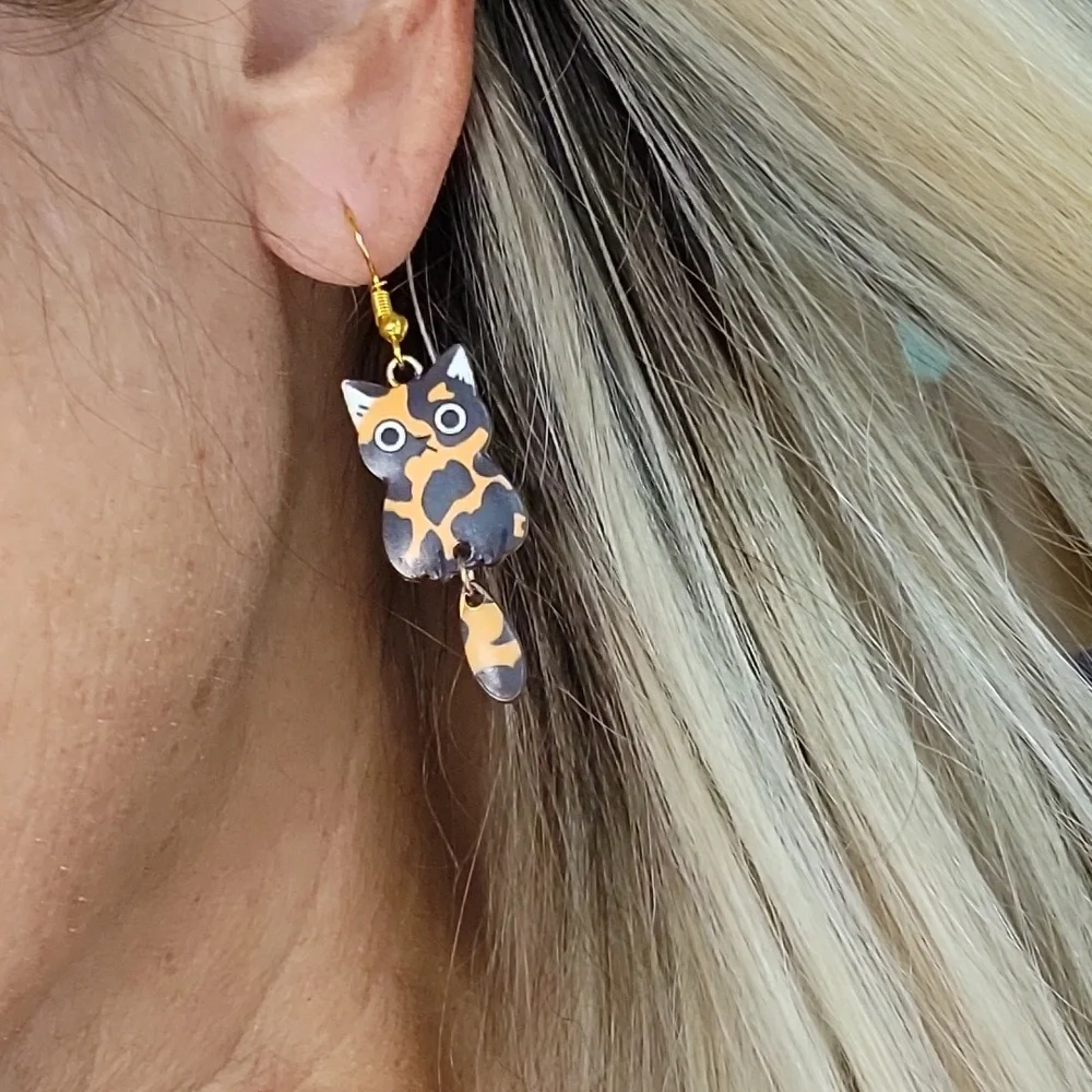 🔥LAST PAIR🔥 CALICO CAT EARRINGS